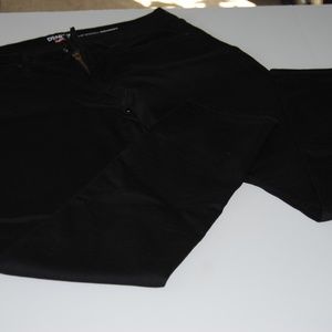 LEVI's DENIZEN Modern Skinny - Black - S16L NWOT